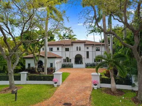 136 Paloma Dr, Coral Gables, FL 33143