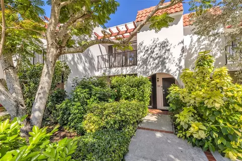 265 Grapetree Dr #119, Key Biscayne, FL 33149