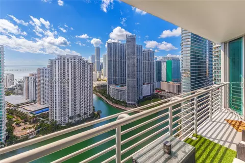 325 S Biscayne Blvd #3817, Miami, FL 33131