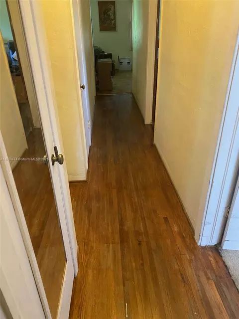 240 E 59th St, Hialeah, FL 33013 photo 2