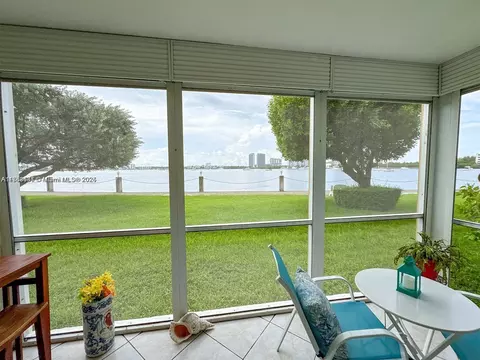 3000 Marcos Dr #P112, Aventura, FL 33160