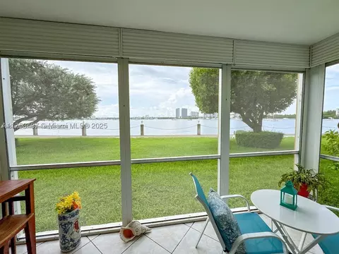 3000 Marcos Dr #P112, Aventura, FL 33160