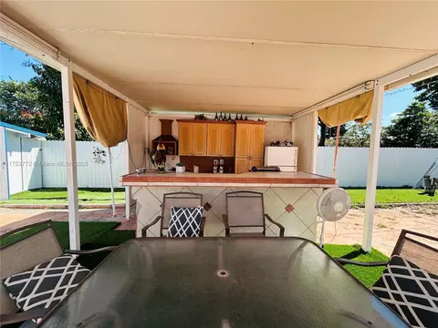 7245 W 10th Ave, Hialeah, FL 33014 photo 14