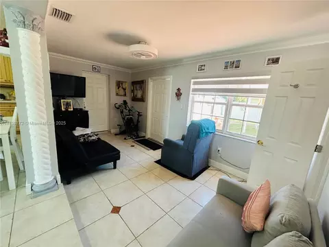 7245 W 10th Ave, Hialeah, FL 33014 photo 5