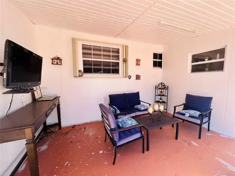 7245 W 10th Ave, Hialeah, FL 33014 photo 17