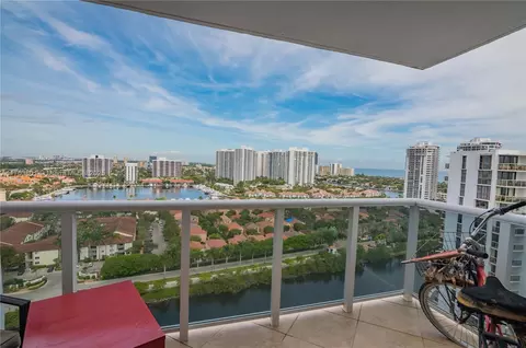 3675 N Country Club Dr #2202, Aventura, FL 33180