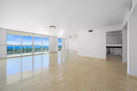 20201 E Country Club Dr #1502, Aventura, FL 33180