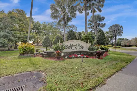 1524 Whitehall Dr #102, Davie, FL 33324