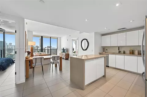 1600 NE 1st Ave #3408, Miami, FL 33132