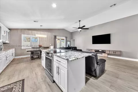 10251 SW 58th St, Cooper City, FL 33328