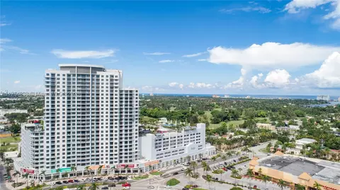 1776 Polk St #1017, Hollywood, FL 33020