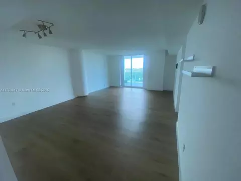 2101 Brickell Ave #1401, Miami, FL 33129