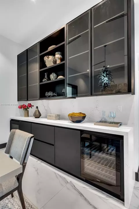 Dining - 4424 Granada Blvd, Coral Gables, FL 33146 photo 4 of 6