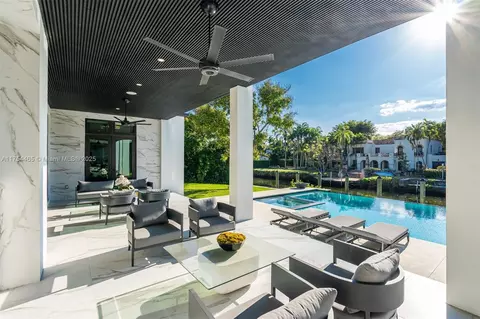 Exterior - 4424 Granada Blvd, Coral Gables, FL 33146 photo 12 of 27