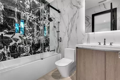 Bath - 4424 Granada Blvd, Coral Gables, FL 33146 photo 5 of 14