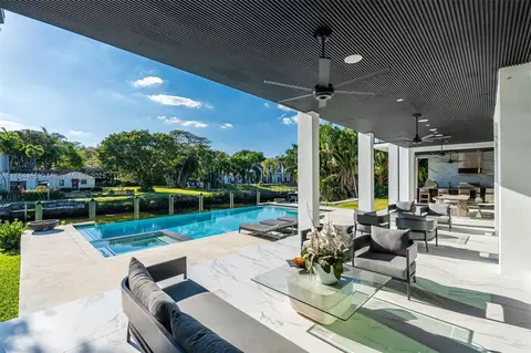 Exterior - 4424 Granada Blvd, Coral Gables, FL 33146 photo 13 of 27