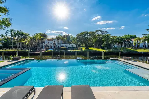 Exterior - 4424 Granada Blvd, Coral Gables, FL 33146 photo 15 of 27