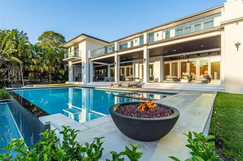 Exterior - 4424 Granada Blvd, Coral Gables, FL 33146 photo 21 of 27