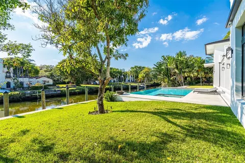 Exterior - 4424 Granada Blvd, Coral Gables, FL 33146 photo 6 of 27