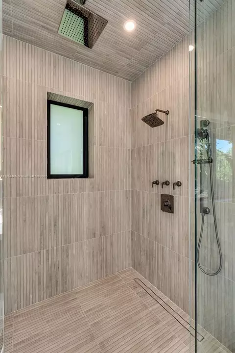 Bath - 4424 Granada Blvd, Coral Gables, FL 33146 photo 12 of 14