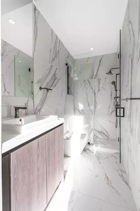 Bath - 4424 Granada Blvd, Coral Gables, FL 33146 photo 14 of 14