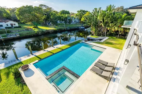 Exterior - 4424 Granada Blvd, Coral Gables, FL 33146 photo 19 of 27