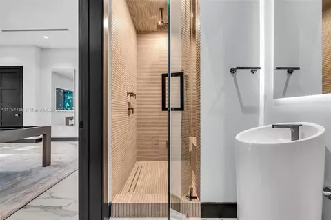 Bath - 4424 Granada Blvd, Coral Gables, FL 33146 photo 2 of 14