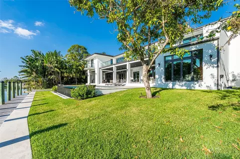 Exterior - 4424 Granada Blvd, Coral Gables, FL 33146 photo 8 of 27