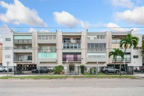 6125 W 20th Ave #217, Hialeah, FL 33012