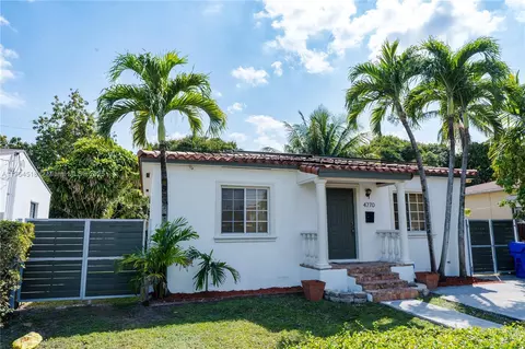4770 SW 4th St, Miami, FL 33134