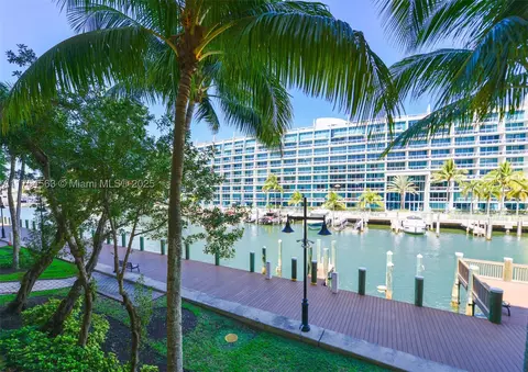 3001 NE 185th St #209, Aventura, FL 33180