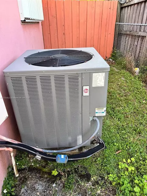 Undisclosed, Hialeah, FL 33012 photo 7