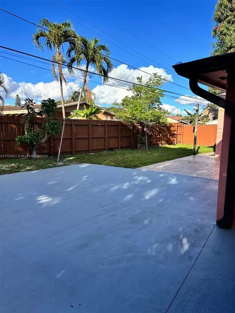 Undisclosed, Hialeah, FL 33012 photo 5