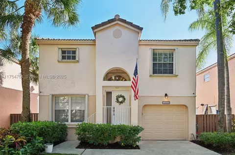 10898 NW 12th Dr, Plantation, FL 33322