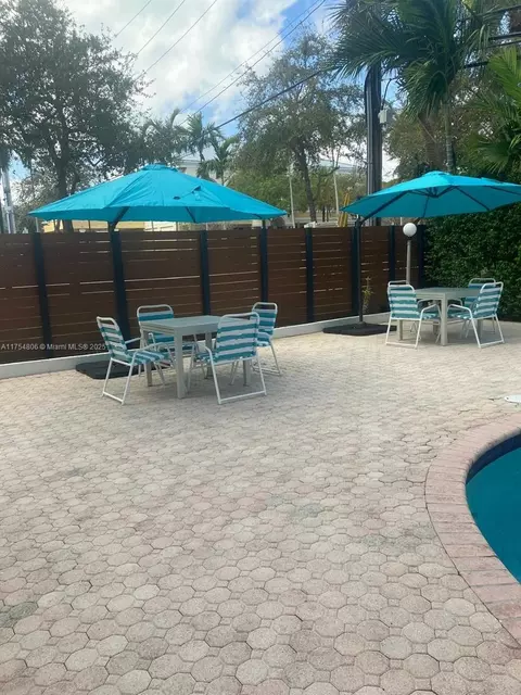 Exterior - 555 Crandon Blvd #32, Key Biscayne, FL 33149 photo 2 of 3
