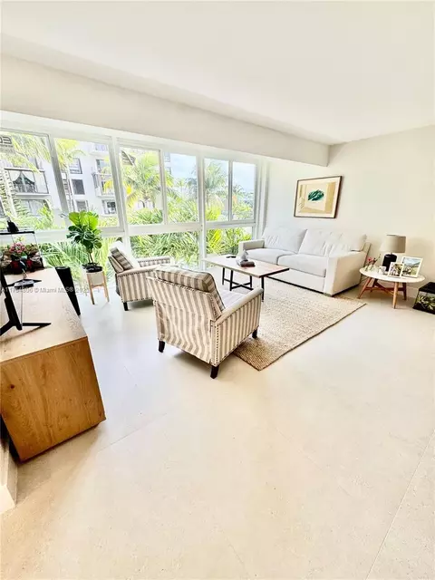 Living - 555 Crandon Blvd #32, Key Biscayne, FL 33149 photo 1 of 2