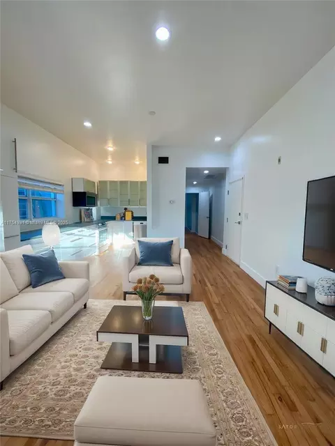 929 Michigan Ave #5, Miami Beach, FL 33139
