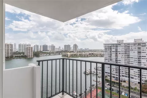 2780 NE 183rd St #1810, Aventura, FL 33160
