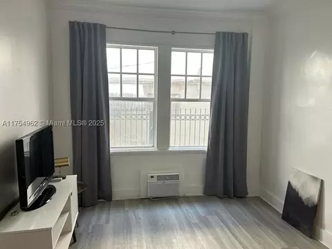 1611 Michigan Ave #7, Miami Beach, FL 33139