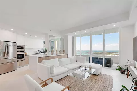 848 Brickell Key Dr #4002, Miami, FL 33131