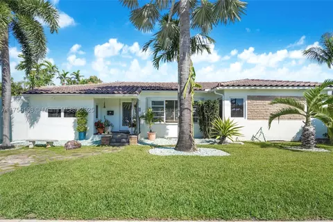 801 92nd St, Surfside, FL 33154