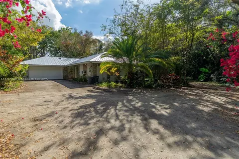 16030 E Mead Hill Dr, Loxahatchee, FL 33470