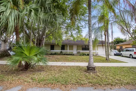 364 NW 17th Ct, Homestead, FL 33030