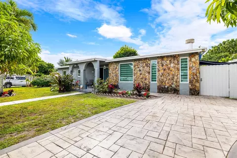 11300 SW 44th St, Miami, FL 33165