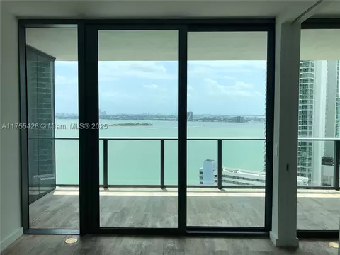 650 NE 32nd St #2006, Miami, FL 33137