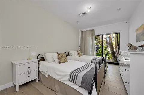 92 W Mashta Dr, Key Biscayne, FL 33149 photo 32
