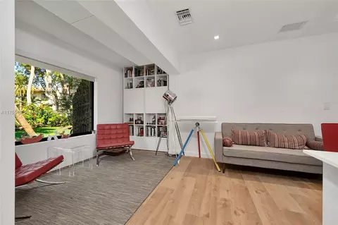 92 W Mashta Dr, Key Biscayne, FL 33149 photo 13