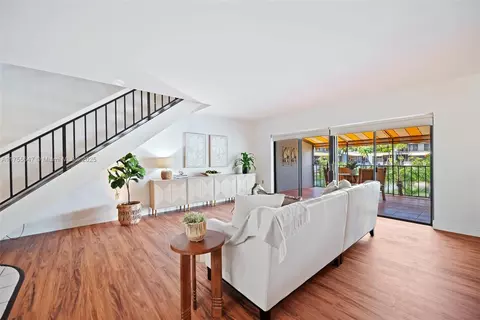 16408 Bridge End Rd, Miami Lakes, FL 33014