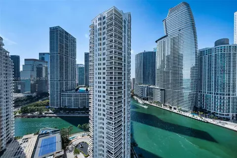 900 Brickell Key Blvd #2105, Miami, FL 33131