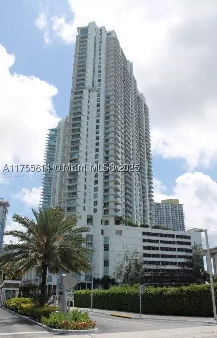 90 SW 3rd St #3207, Miami, FL 33130